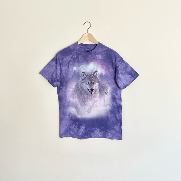 The Mountain Northern Lights Wolf Tie Dyed Purple T Shirt Adult size Medium - Picture 1 of 6